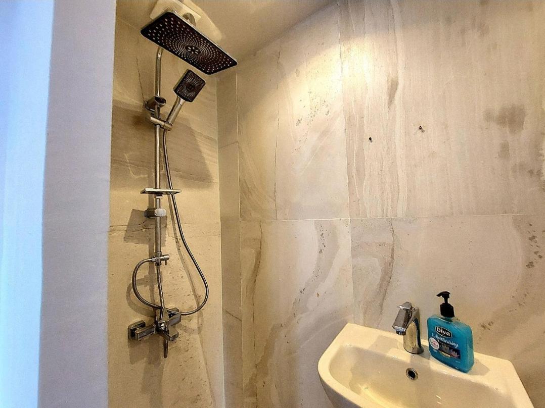 Arab Hostel, Welcoming All Solo And Groups Travellers But, Unmarried Couples Not Allowed 亚历山大港 外观 照片