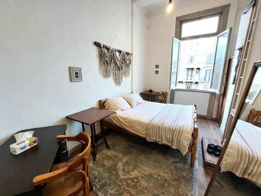 Arab Hostel, Welcoming All Solo And Groups Travellers But, Unmarried Couples Not Allowed 亚历山大港 外观 照片