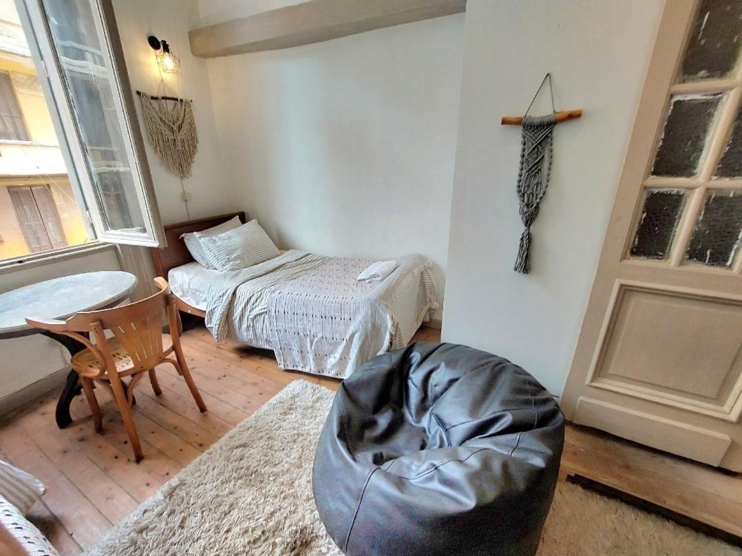 Arab Hostel, Welcoming All Solo And Groups Travellers But, Unmarried Couples Not Allowed 亚历山大港 外观 照片