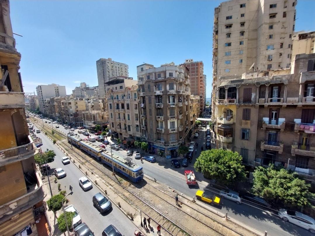 Arab Hostel, Welcoming All Solo And Groups Travellers But, Unmarried Couples Not Allowed 亚历山大港 外观 照片
