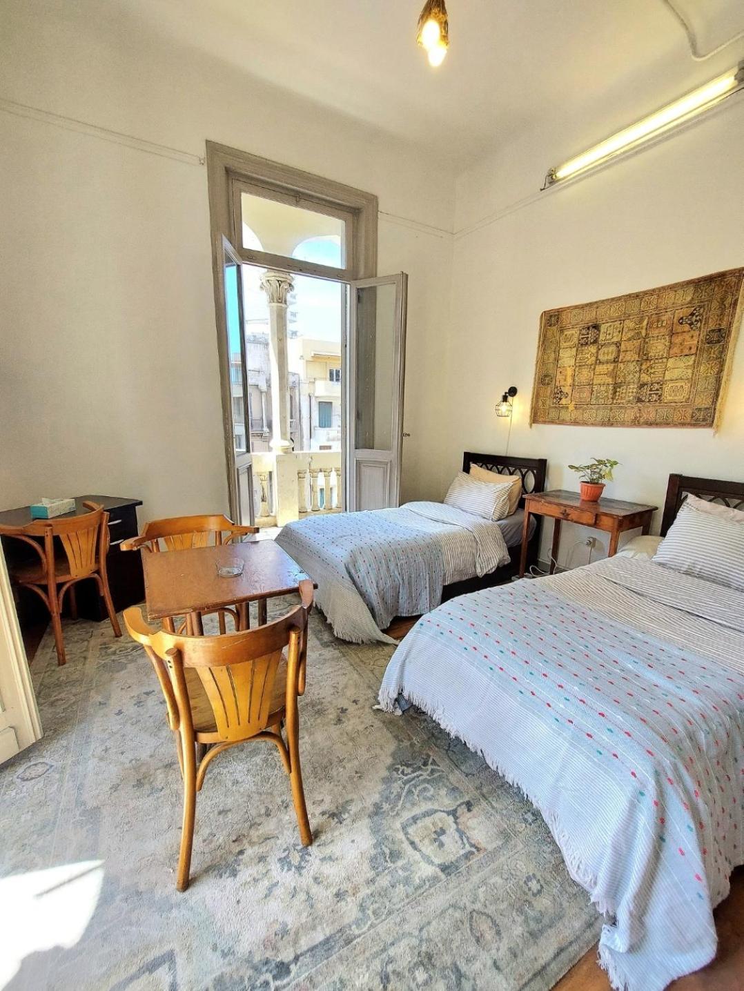 Arab Hostel, Welcoming All Solo And Groups Travellers But, Unmarried Couples Not Allowed 亚历山大港 外观 照片